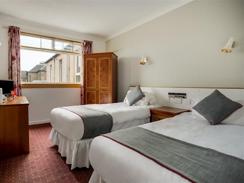 Oyo Glenpark Hotel