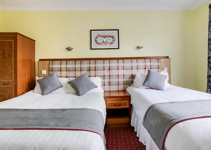 Oyo Glenpark Hotel, Ayr Central