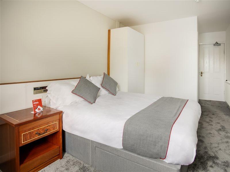 Hotel Oyo Glenpark Hotel,