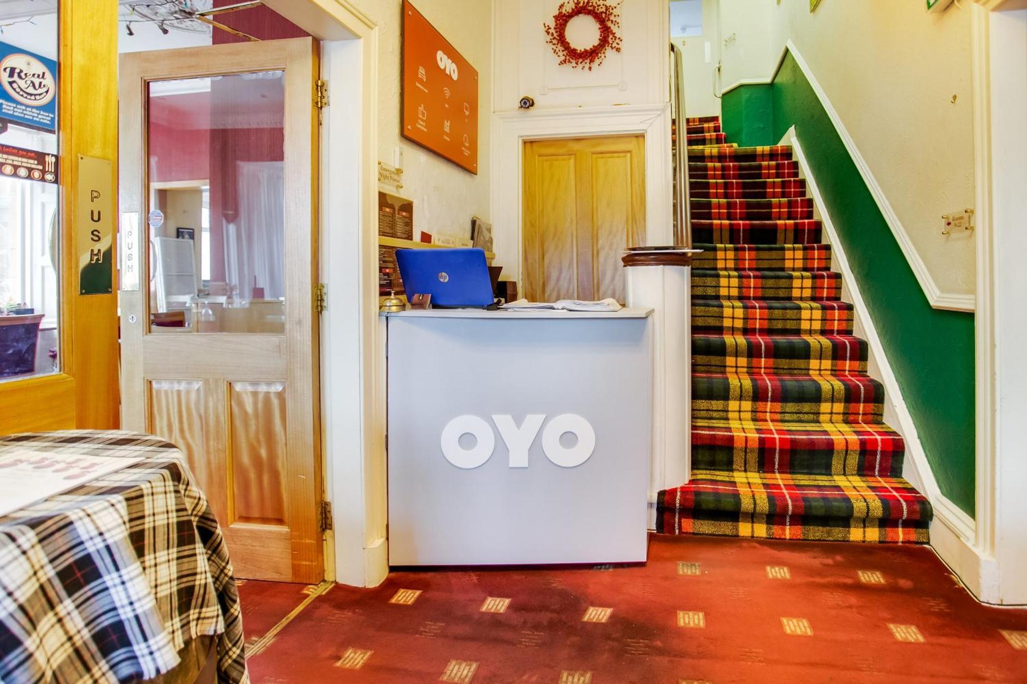 Oyo Glenpark Hotel, Hotel