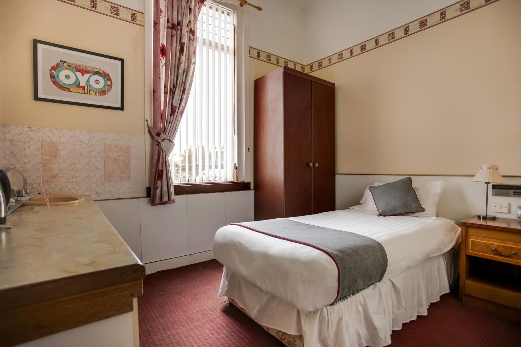 Hotel Oyo Glenpark Hotel, Ayr