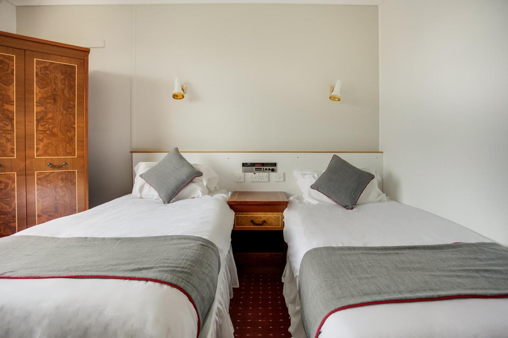 Oyo Glenpark Hotel, 3*